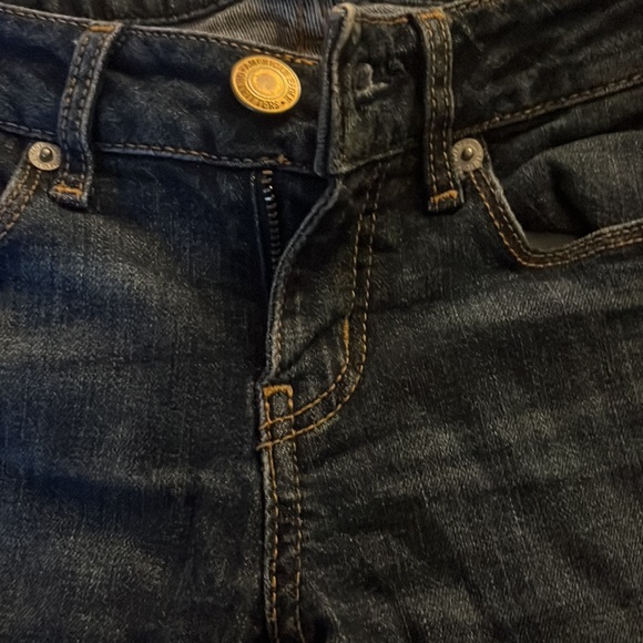 american eagle dark wash jeans - Picture 3 of 4